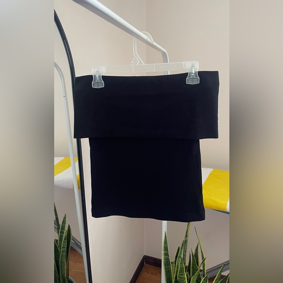 Club Monaco: Off-the-shoulder straight top - Picture 1 of 3